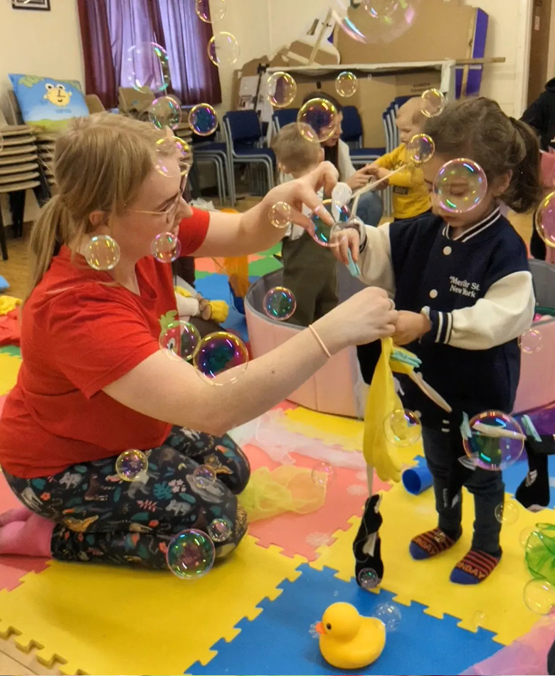 tottime-class-playing-with-bubbles